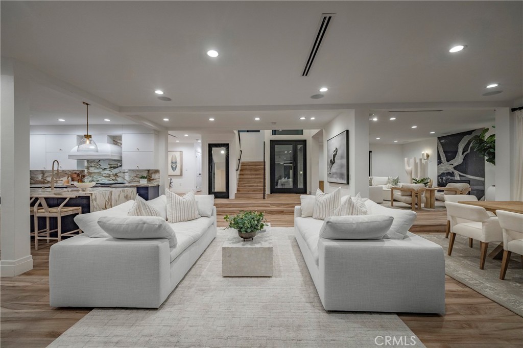 16572 Grimaud