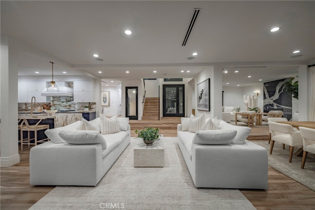 16572 Grimaud