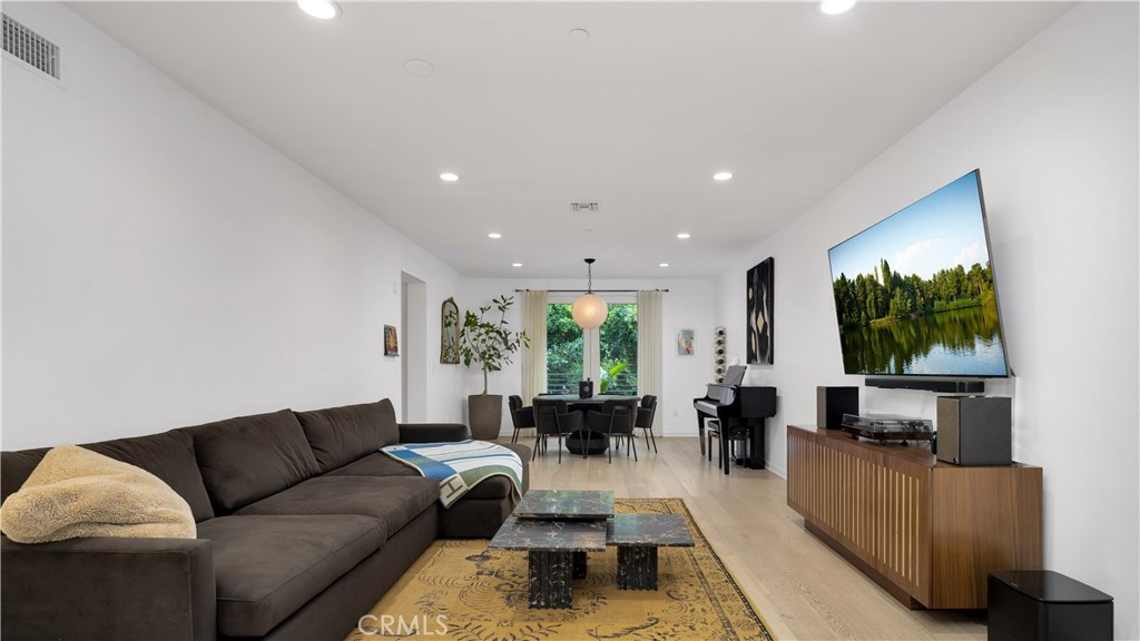 4240 Laurel Canyon Boulevard 306