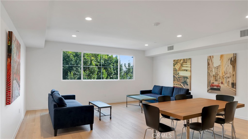 4240 Laurel Canyon Boulevard 306