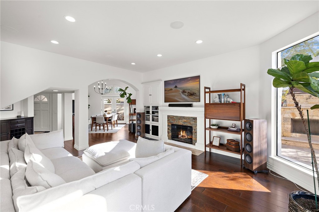 11 Avenida La Promesa