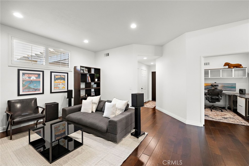 11 Avenida La Promesa