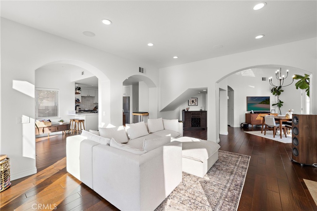 11 Avenida La Promesa