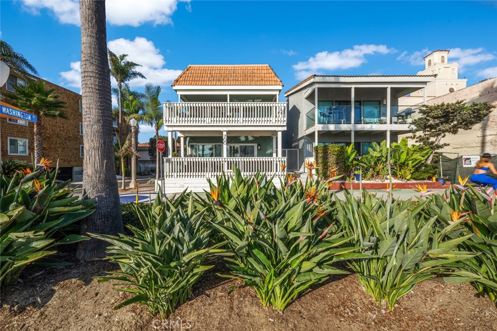 700 E Oceanfront