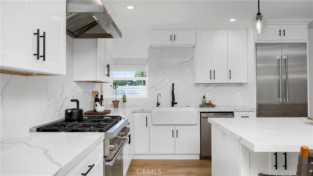 308 E 18th Street