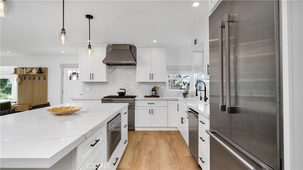 308 E 18th Street