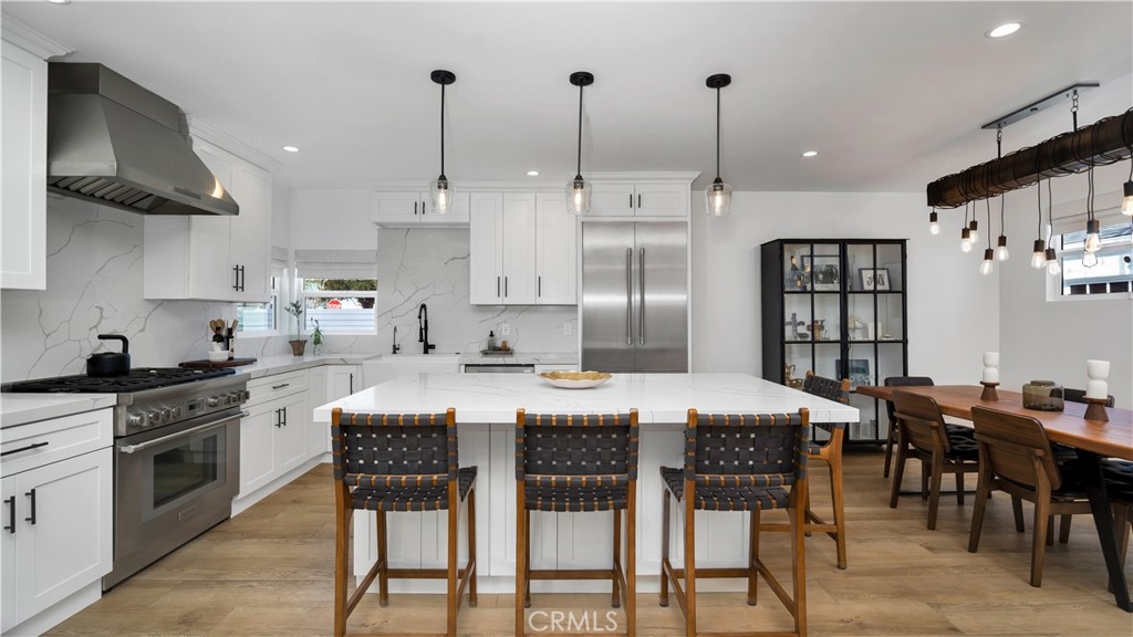 308 E 18th Street