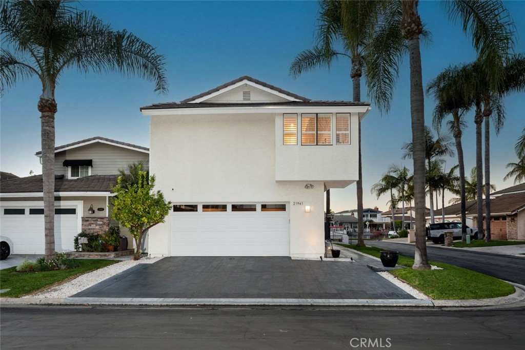 21961 Cayuga Lane