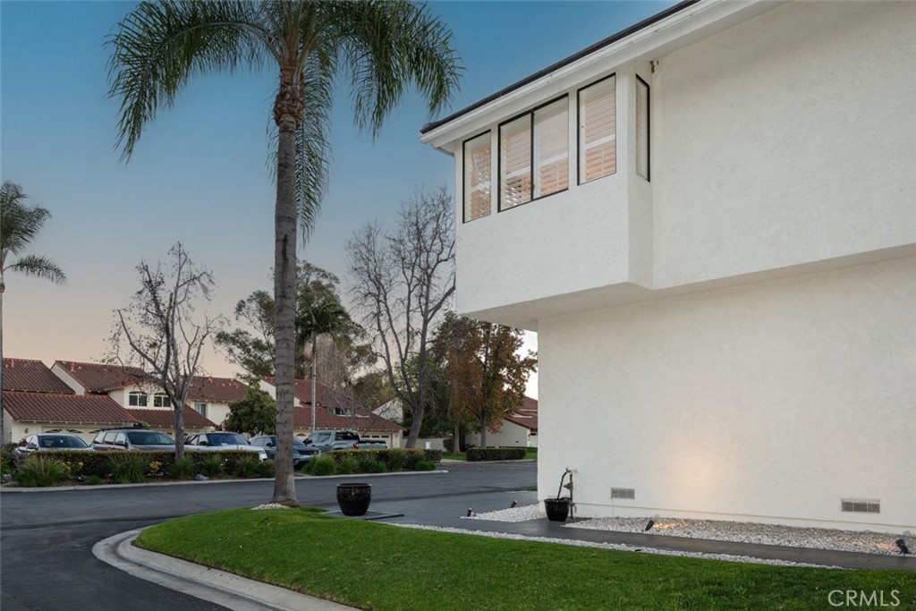 21961 Cayuga Lane