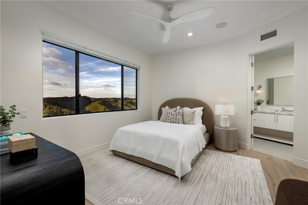 1425 Skyline Drive