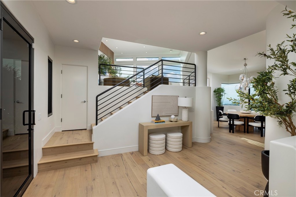 1425 Skyline Drive