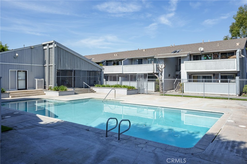 1250 S Brookhurst