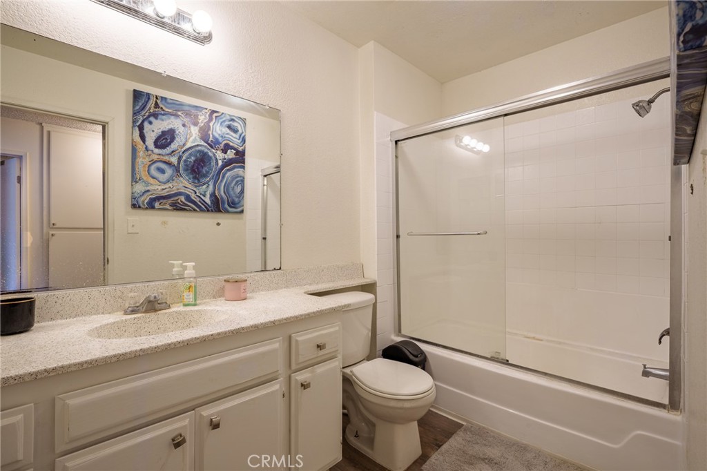 1250 S Brookhurst