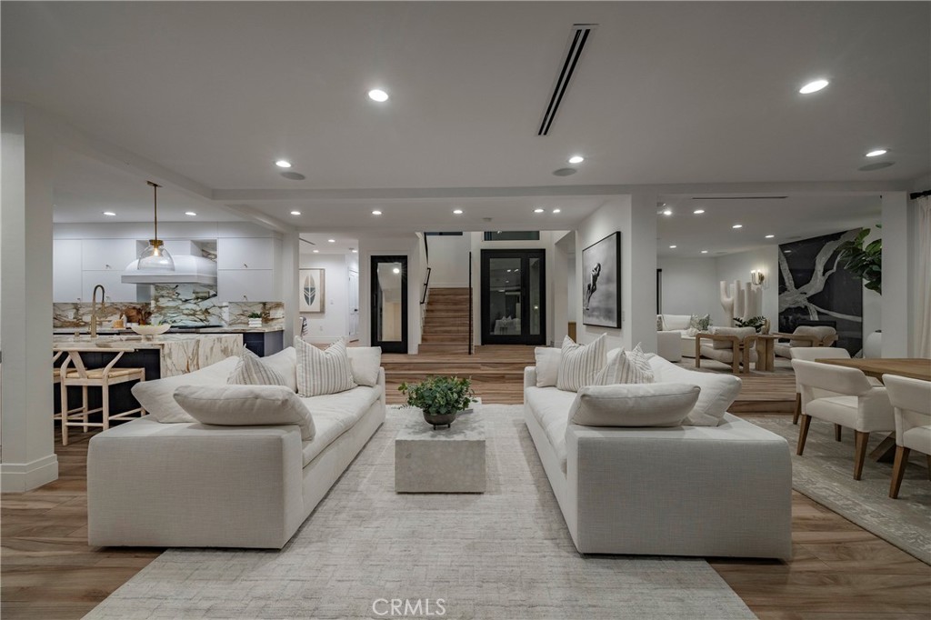 16572 Grimaud
