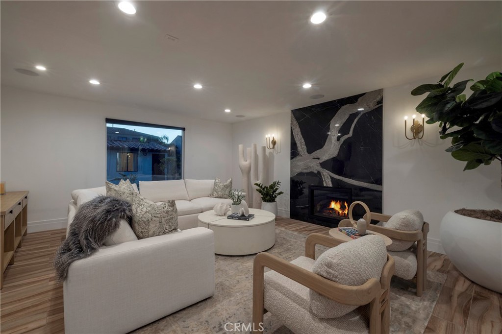 16572 Grimaud