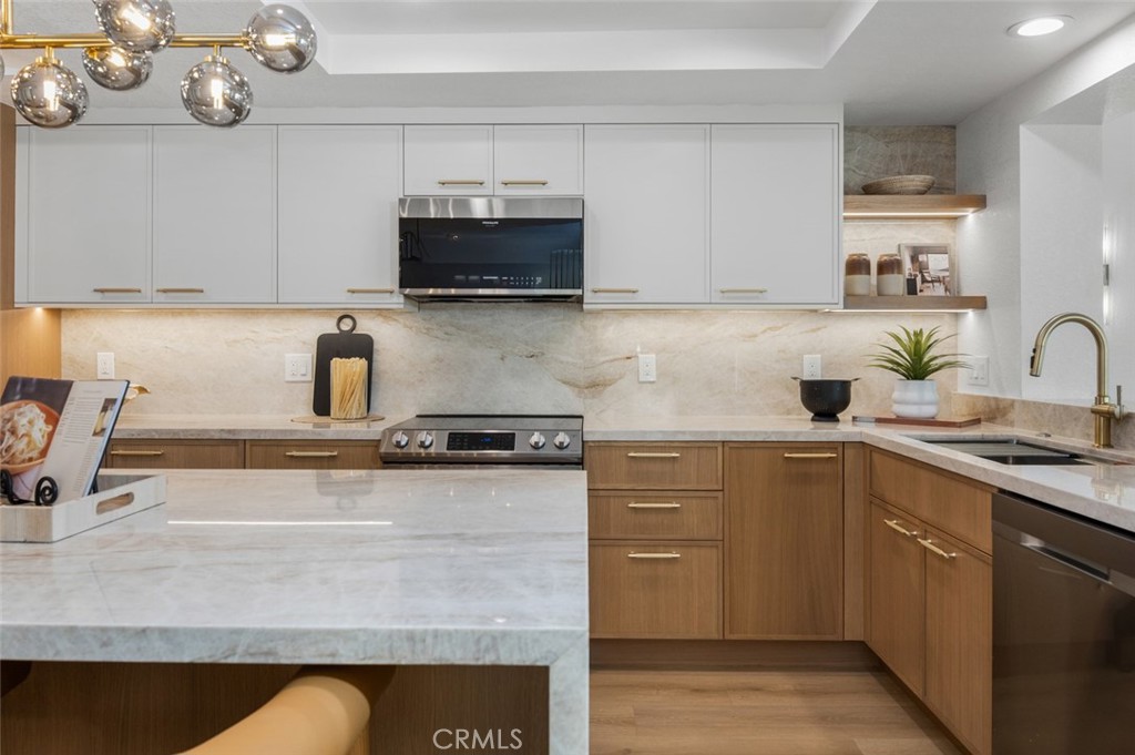 22576 Lake Forest Lane