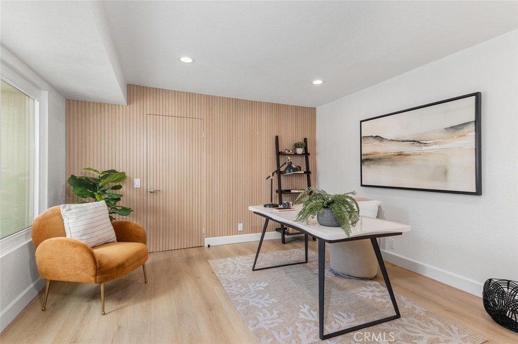 22576 Lake Forest Lane