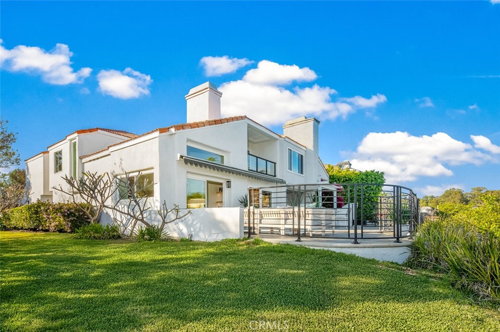 22576 Lake Forest Lane