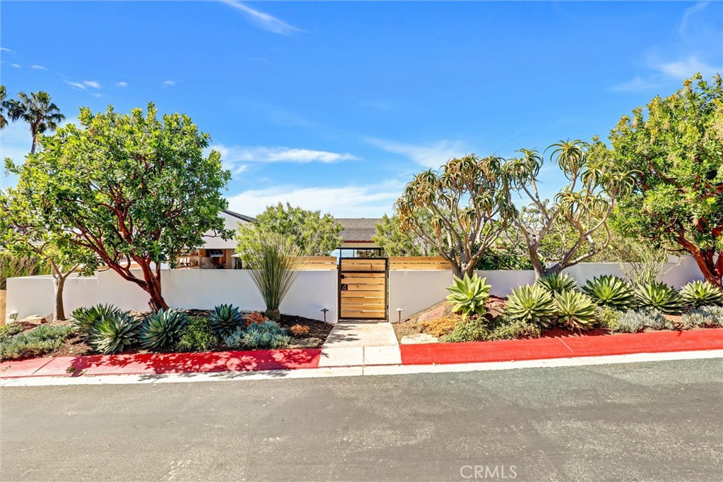 4 S Vista De La Luna