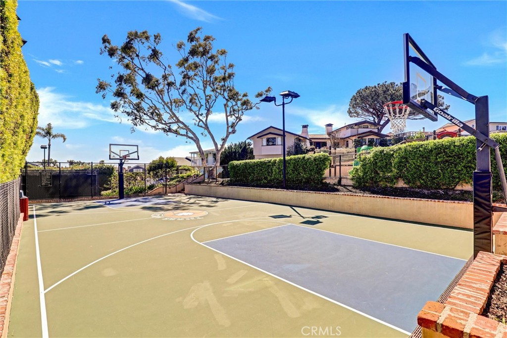 4 S Vista De La Luna