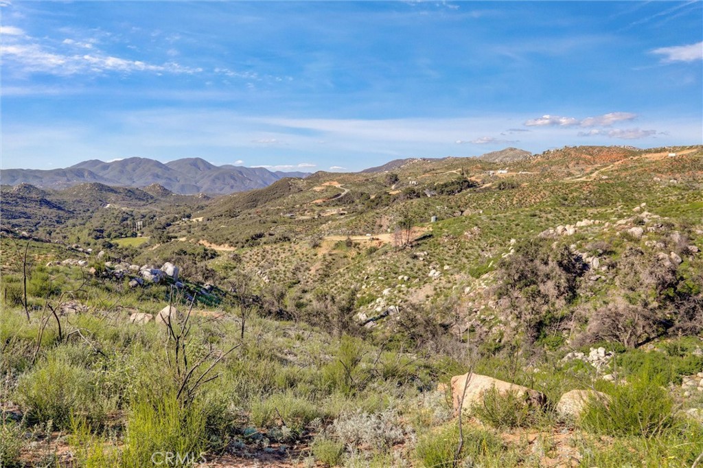 2 Decker Canyon Road