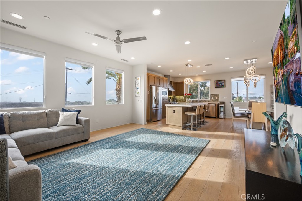 1068 Hampton