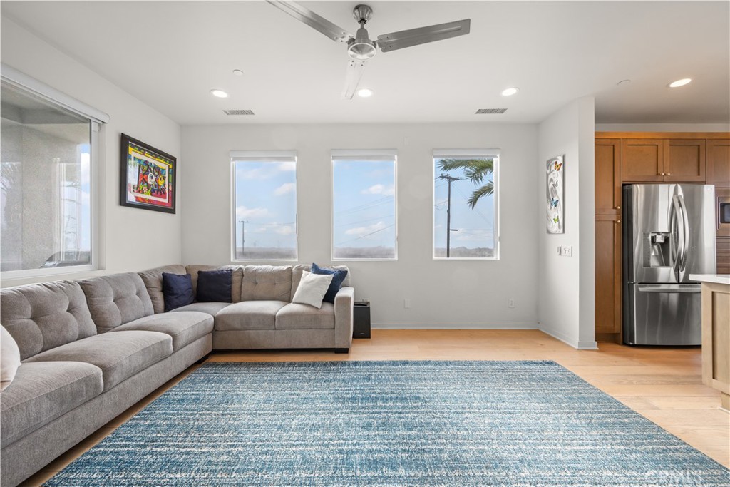 1068 Hampton