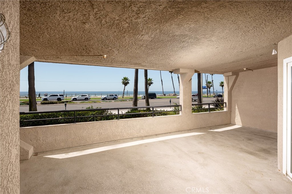 1200 Pacific Coast