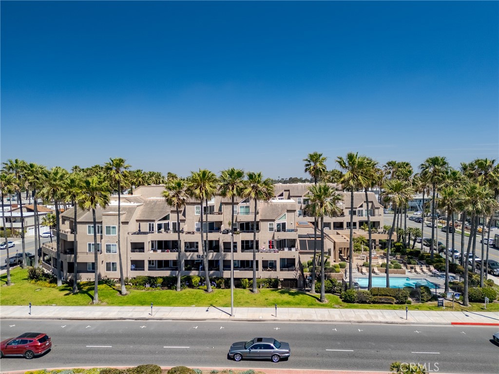 1200 Pacific Coast