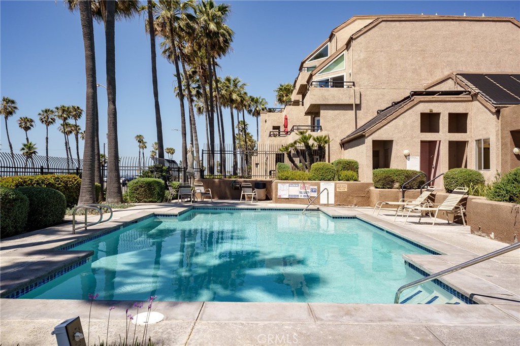 1200 Pacific Coast