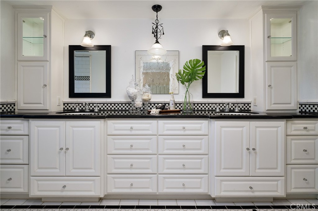 4192 Branford