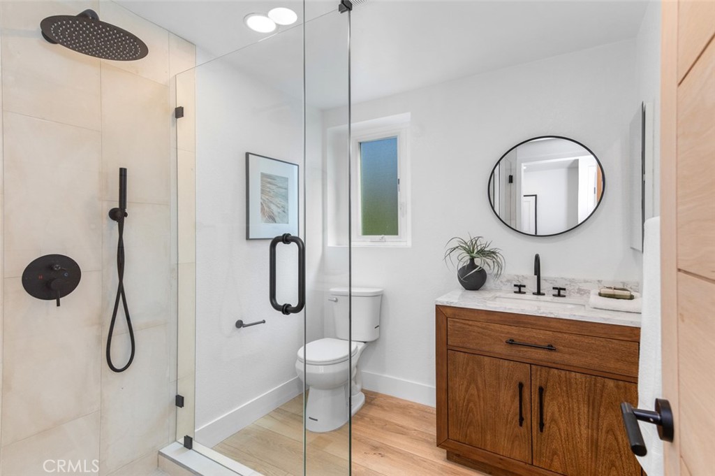 22526 Lake Forest Lane