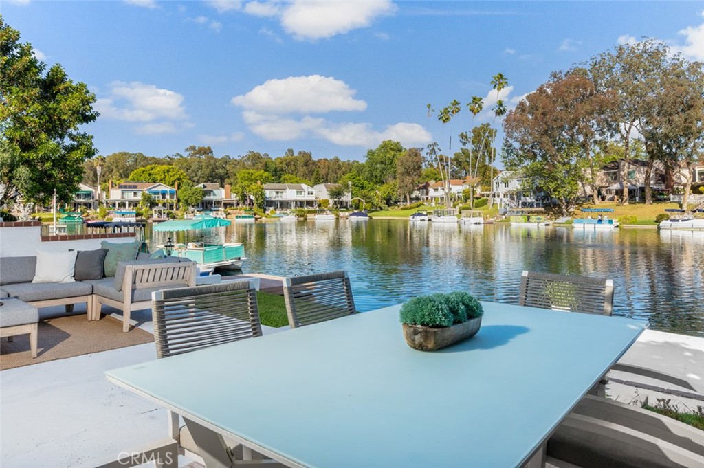 22526 Lake Forest Lane
