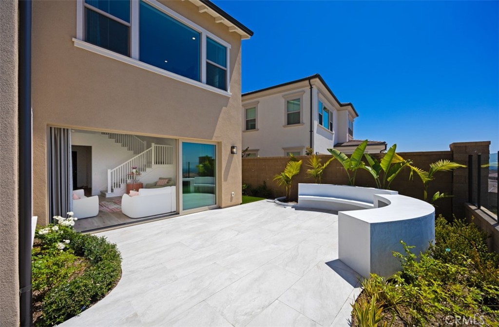 135 Oakstone