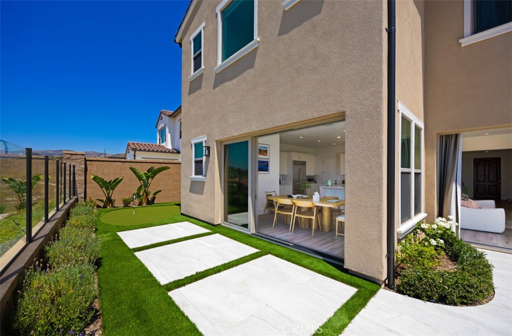 135 Oakstone