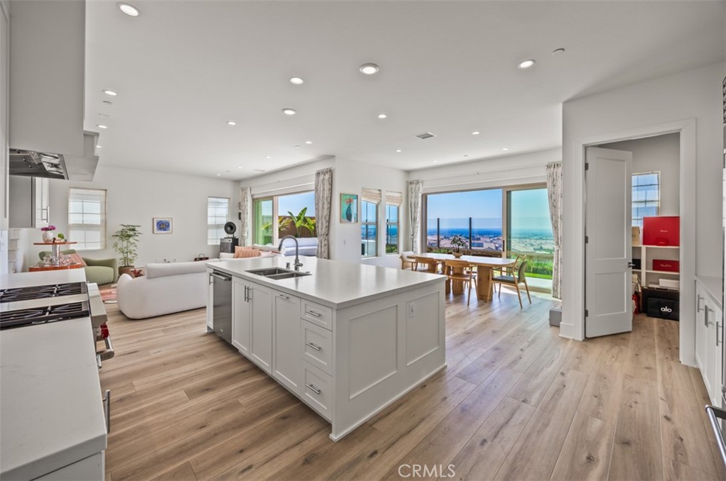 135 Oakstone