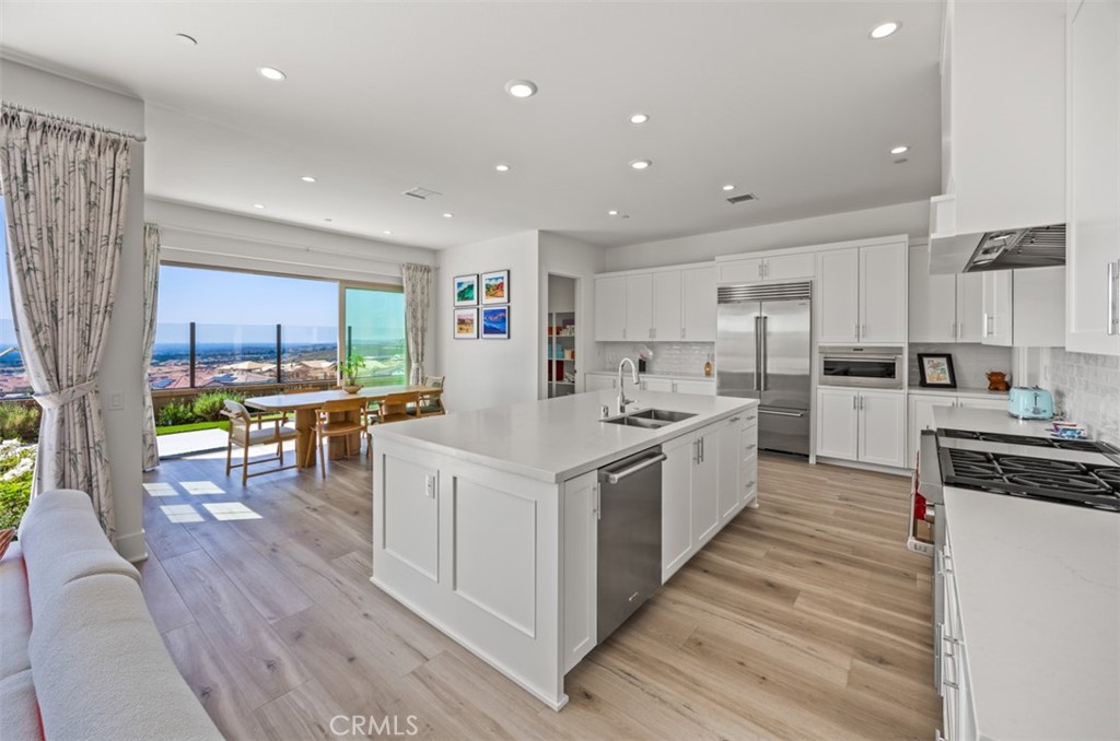 135 Oakstone