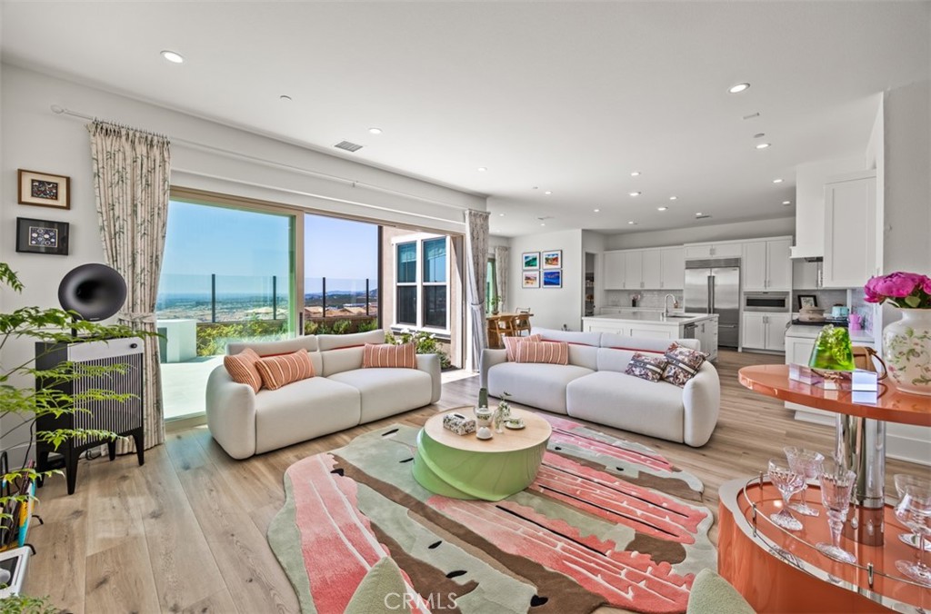 135 Oakstone