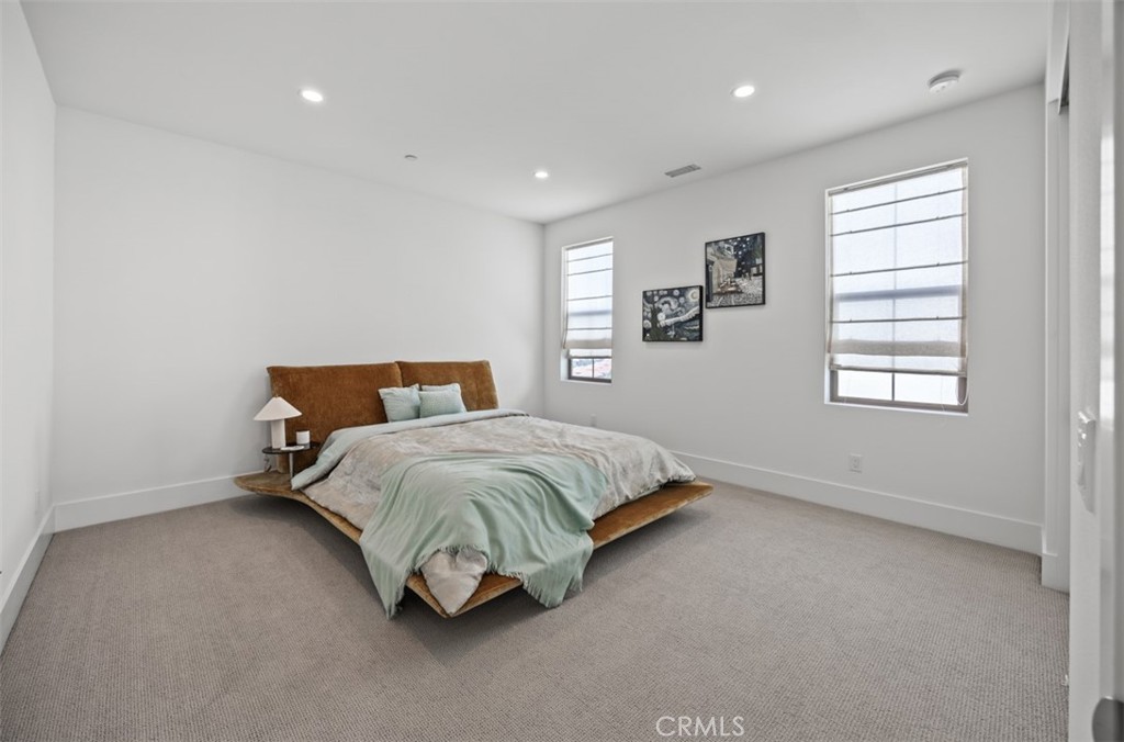 135 Oakstone