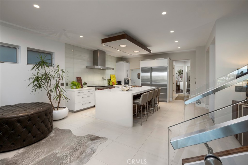 5517 E Ocean
