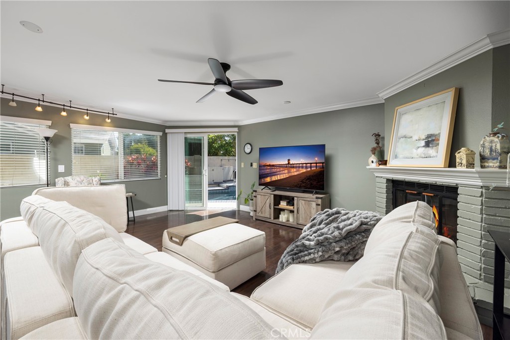 17291 Forbes