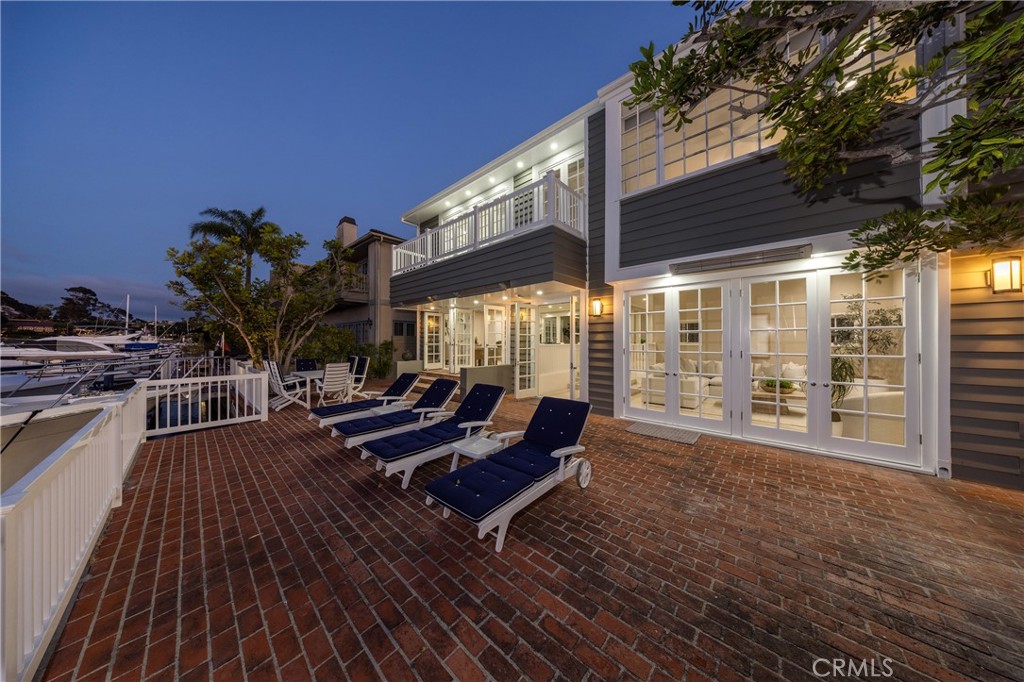 736 Harbor Island Drive