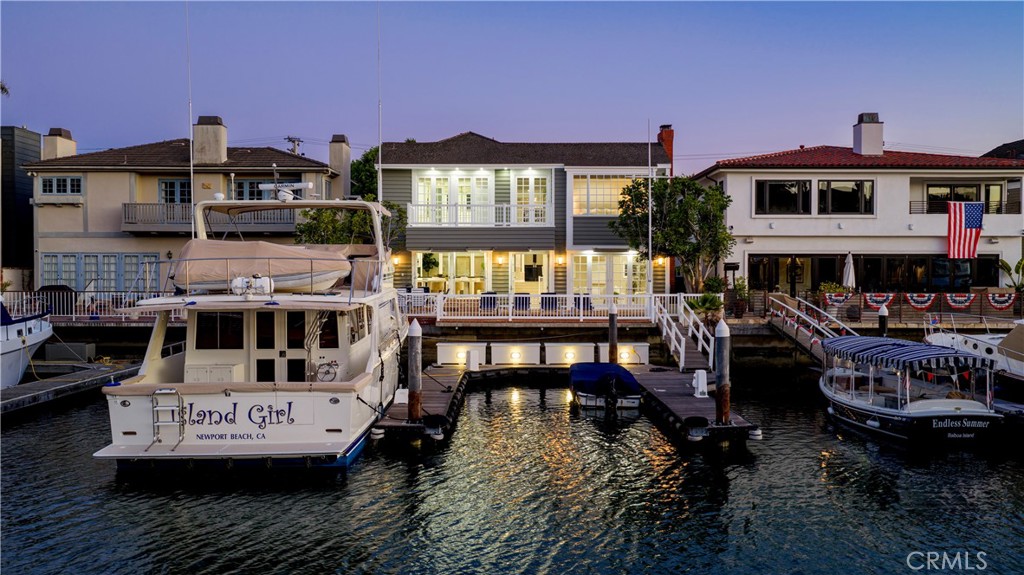 736 Harbor Island Drive