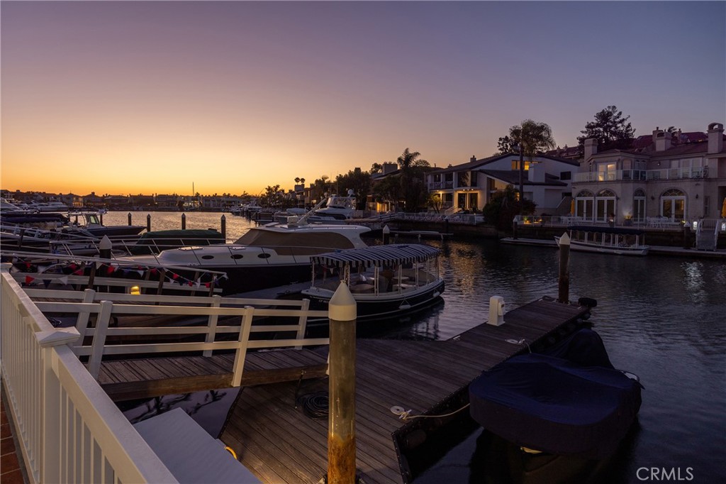 736 Harbor Island Drive