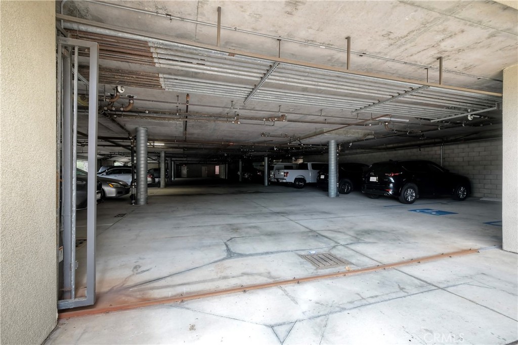 543 LAGUNA Drive