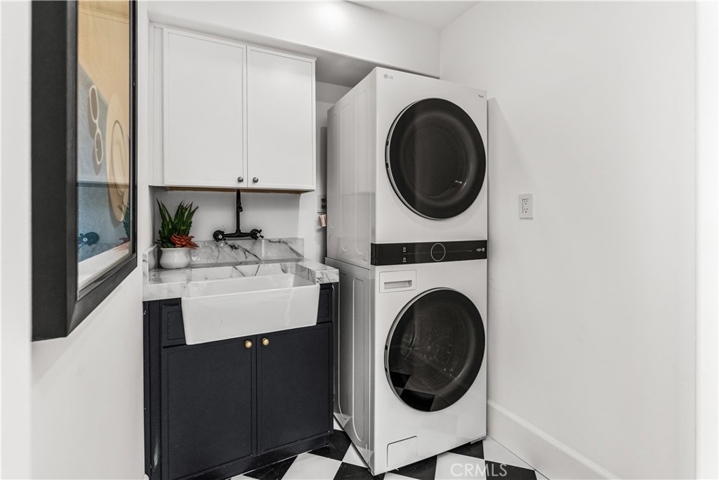 16861 Edgewater