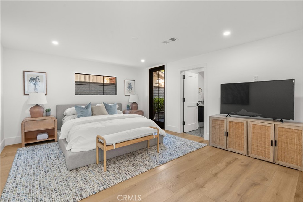 16861 Edgewater