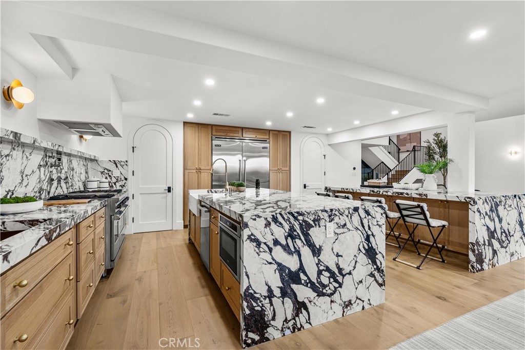 16861 Edgewater