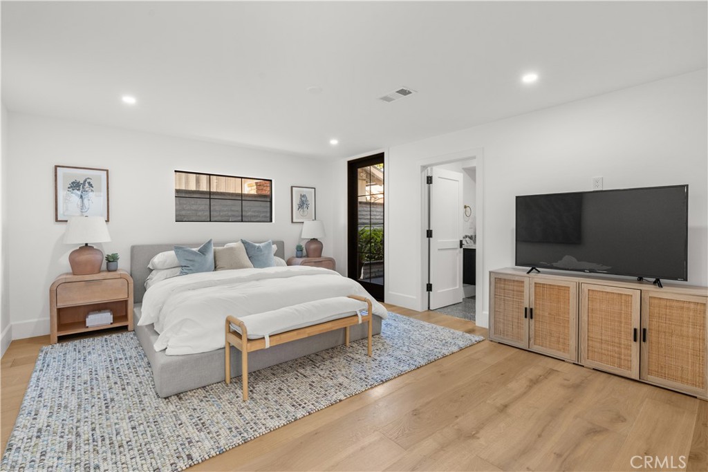 16861 Edgewater