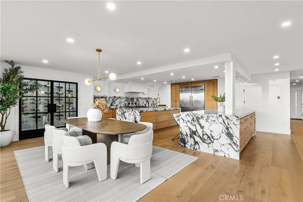 16861 Edgewater